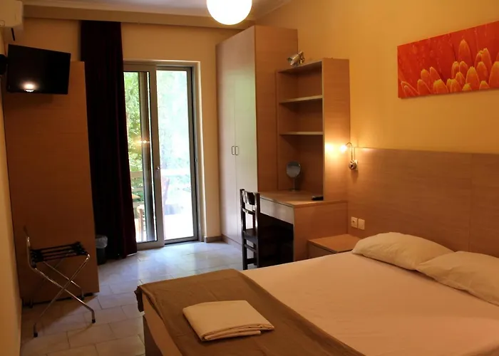 Philoxenia Hotel & Studios