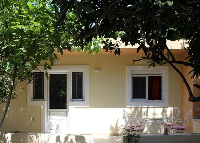 Philoxenia Hotel & Studios