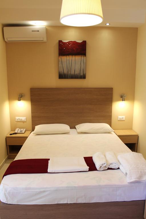 Philoxenia & Aparthotel 2*